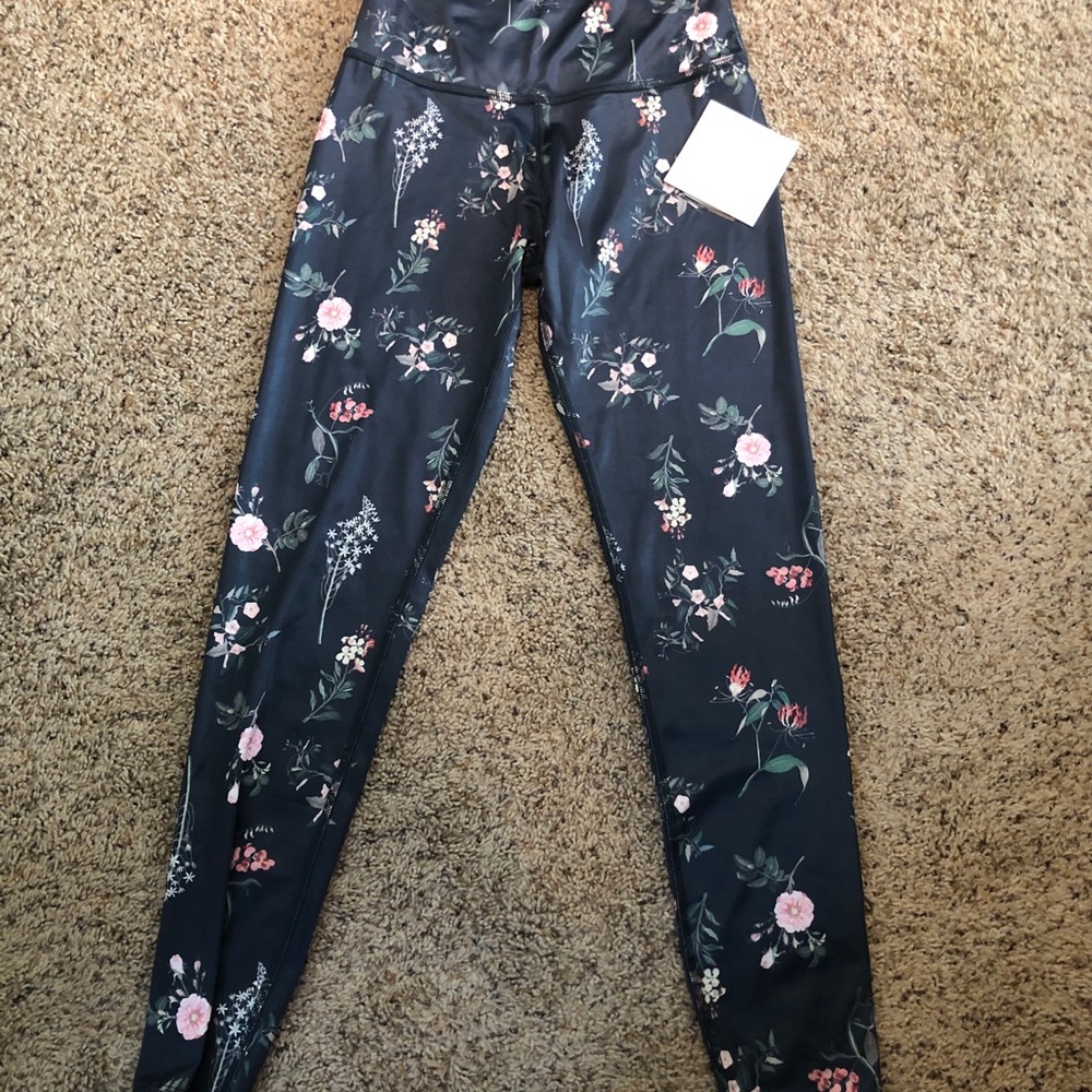 NWT Beyond Yoga Leggings Botanical Floral
